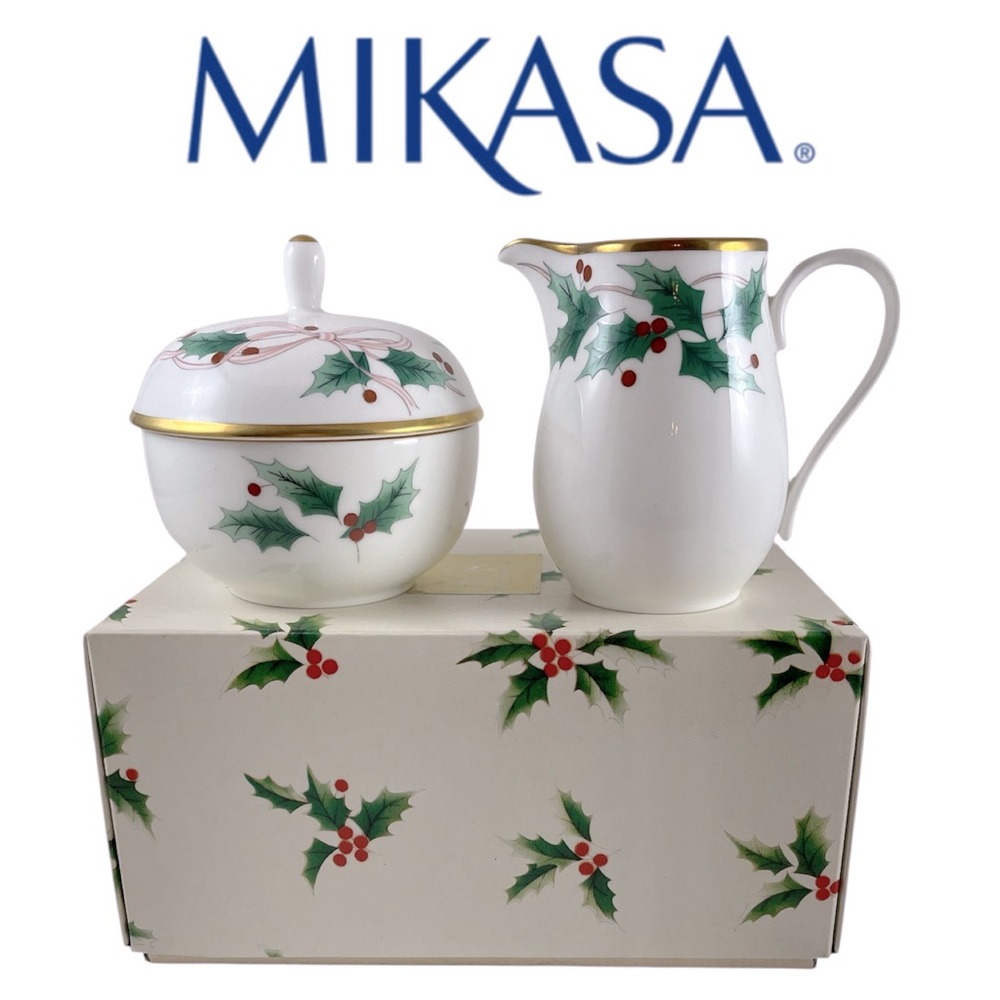 Mikasa China Ribbon Holly Creamer and Covered Sugar Set w/Gold Accents; Like NEW